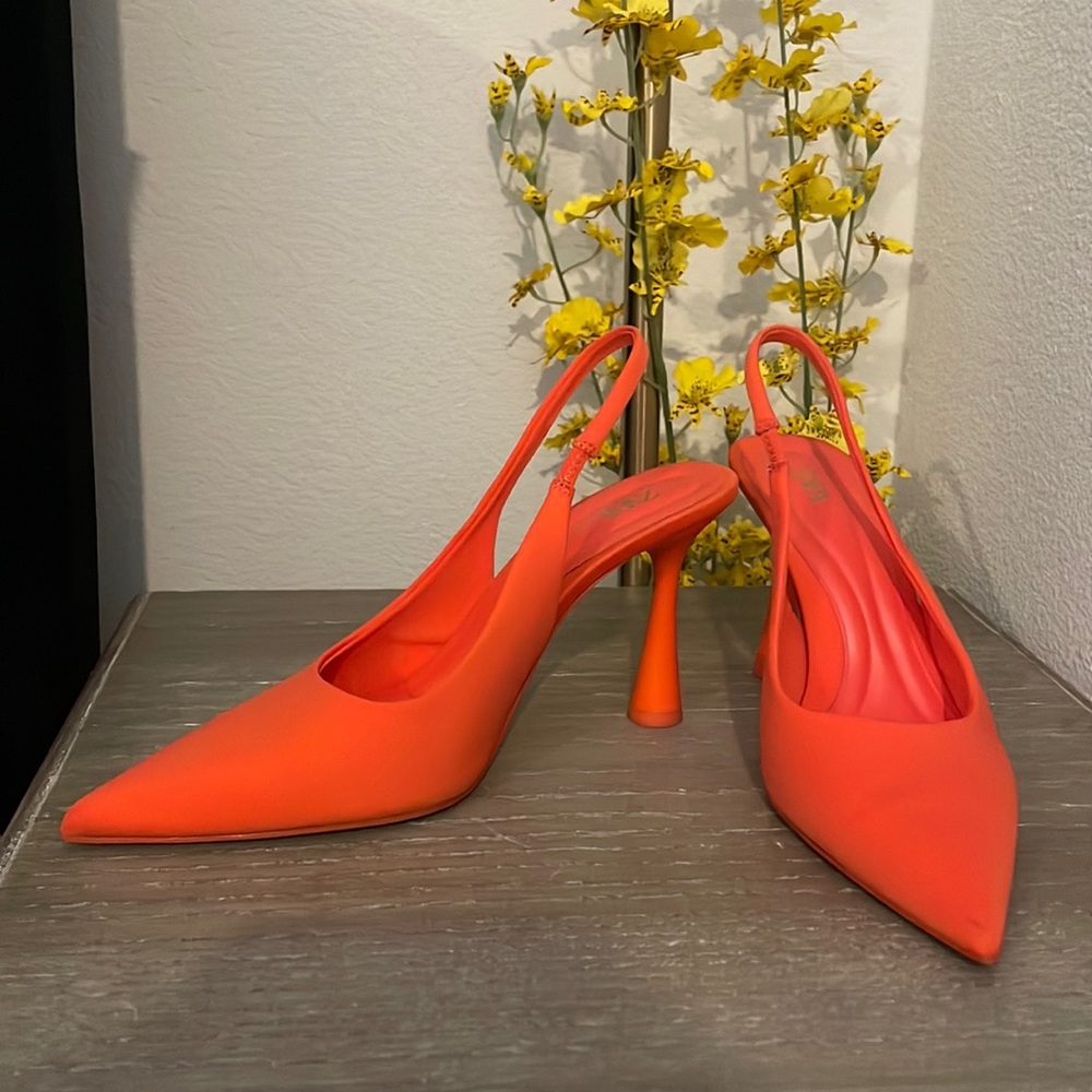 Zara Orange pointed toe slingback